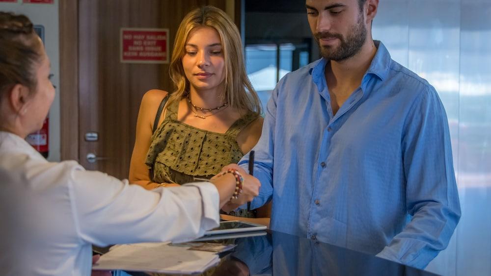 Hotel Rh Royal - Recommend For Adults Benidorm Eksteriør bilde